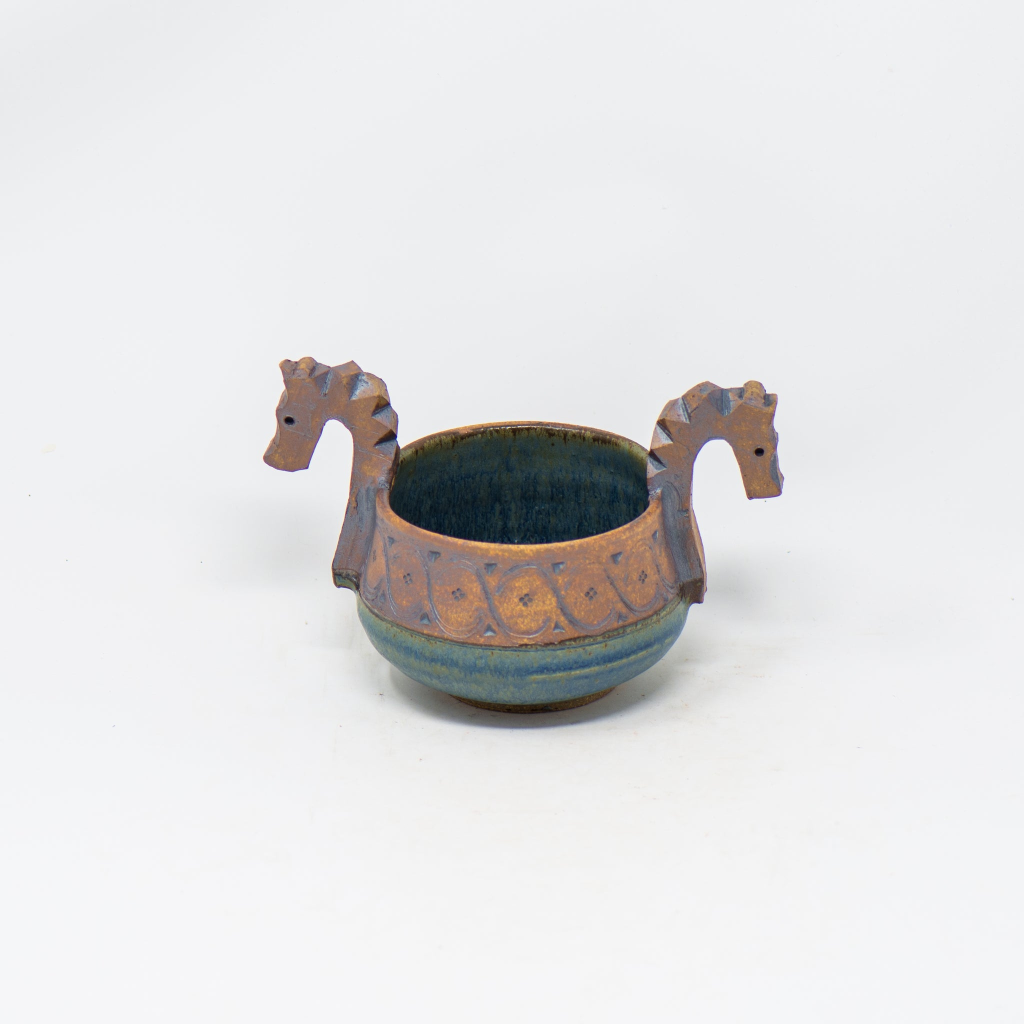 Small Two Horse Head Ale Bowl