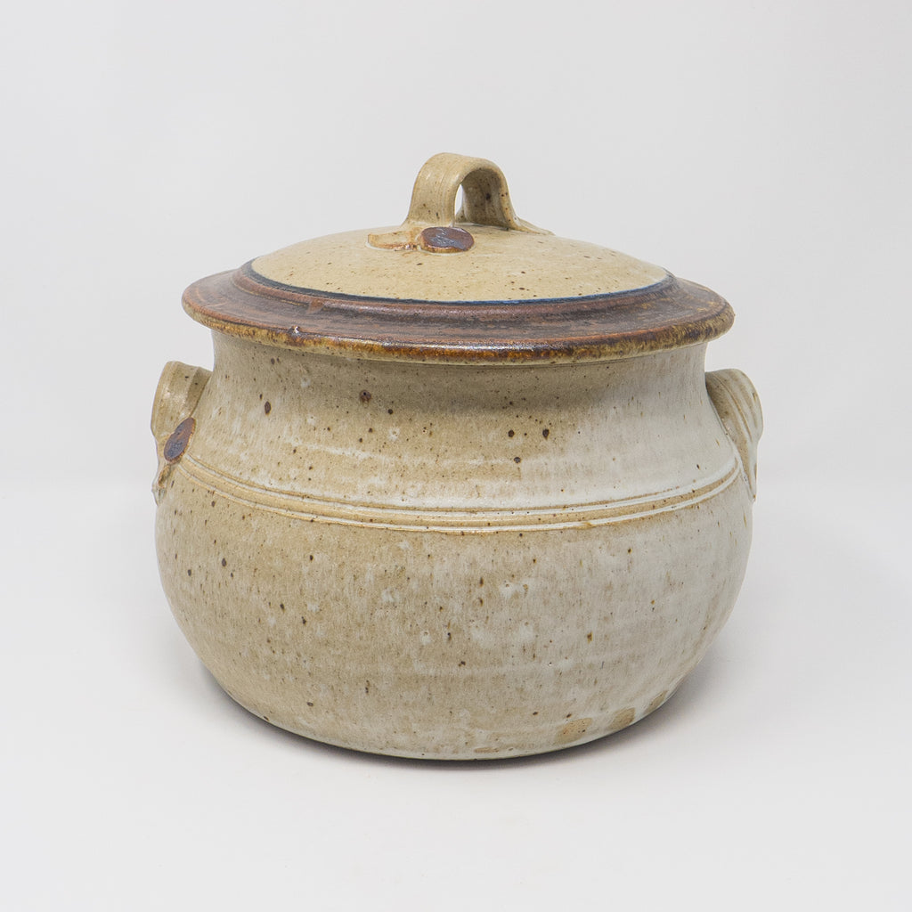 https://www.tokheim-stoneware.com/cdn/shop/products/Tokheim-Stoneware-Casserole-Oatmeal-1_1024x.jpg?v=1683578215